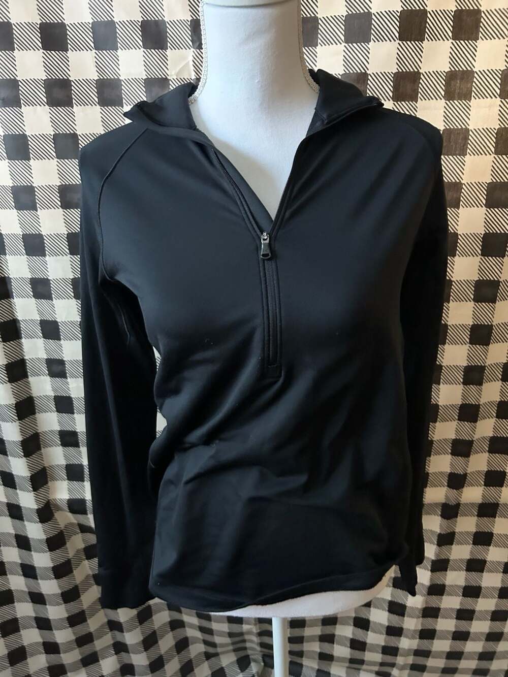 Under Armour Women's Black 1/2 Zip Long Sleeve Running Pullover with Thumbholes